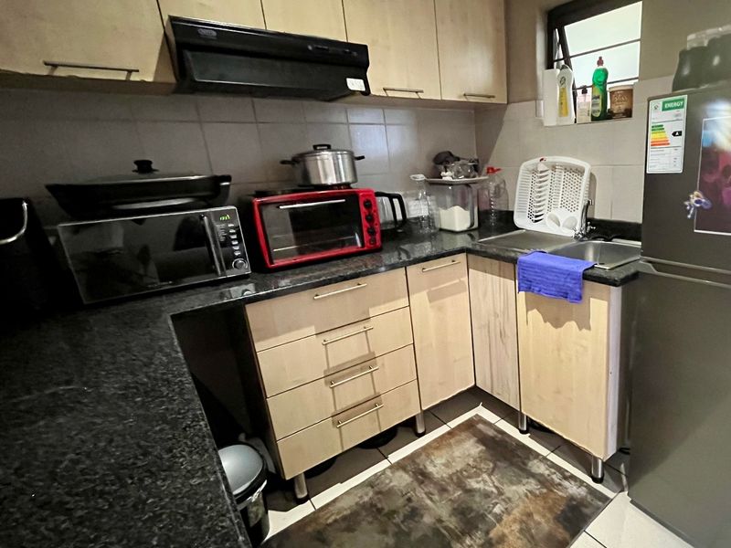 1 Bedroom Apartment to Let In Jones Place - Photo 4
