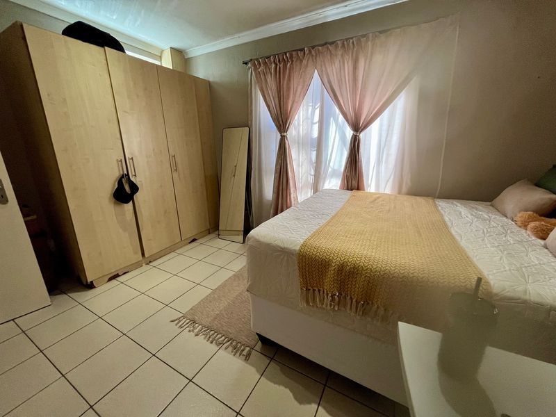 1 Bedroom Apartment to Let In Jones Place - Photo 6