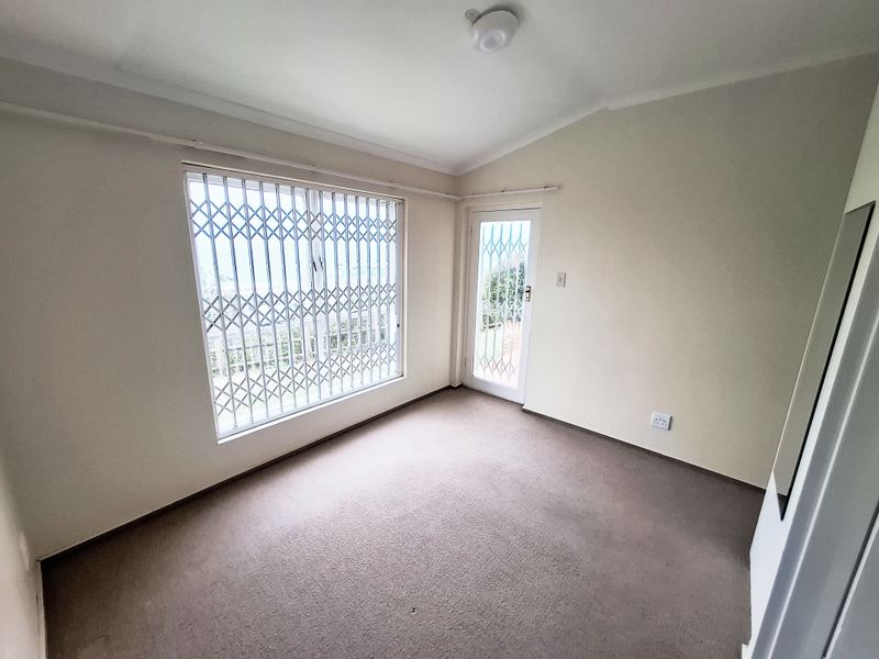 SUMMERSTRAND 2 BED 2 BATH WITH PARKING FOR RENT - Photo 10