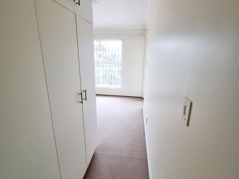 SUMMERSTRAND 2 BED 2 BATH WITH PARKING FOR RENT - Photo 8