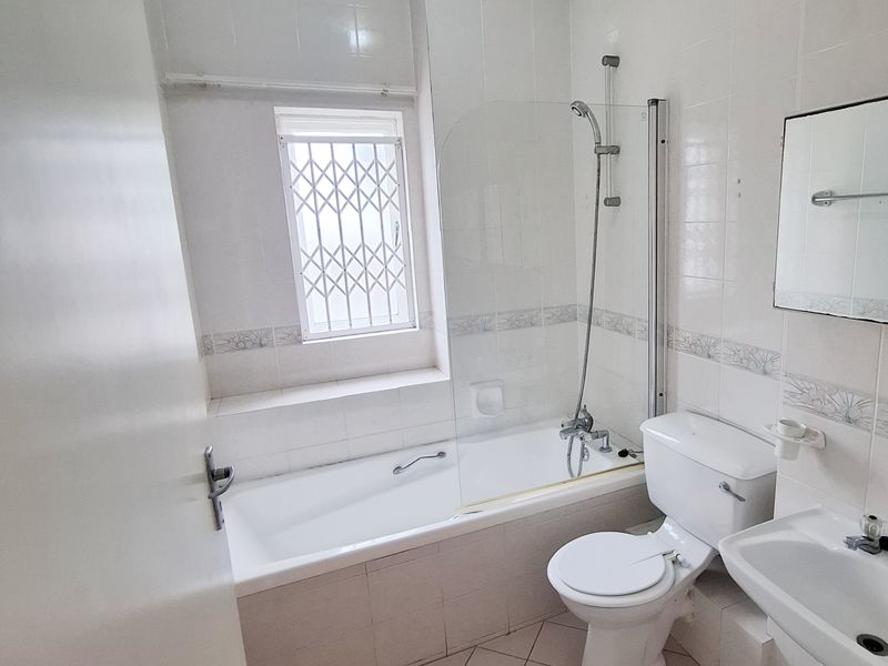 SUMMERSTRAND 2 BED 2 BATH WITH PARKING FOR RENT - Photo 7