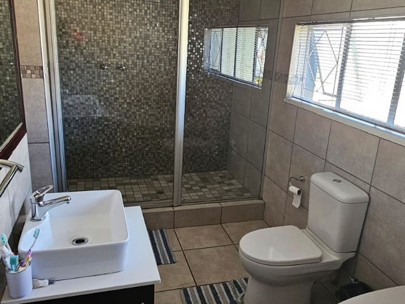 3 Bedroom House For sale In Dalview - Photo 7