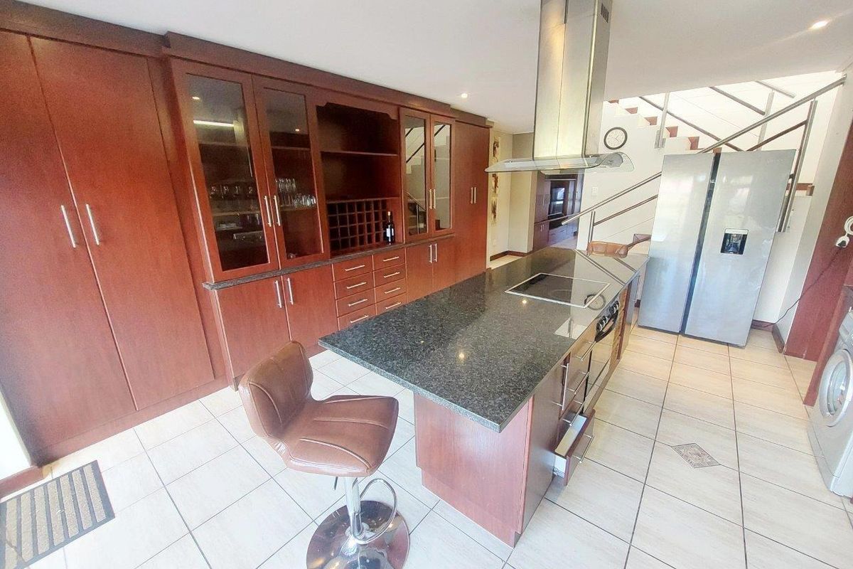 SUMMERSTRAND AMADADA ECO VILLAGE 3 BED APARTMENT FOR RENT - Photo 2