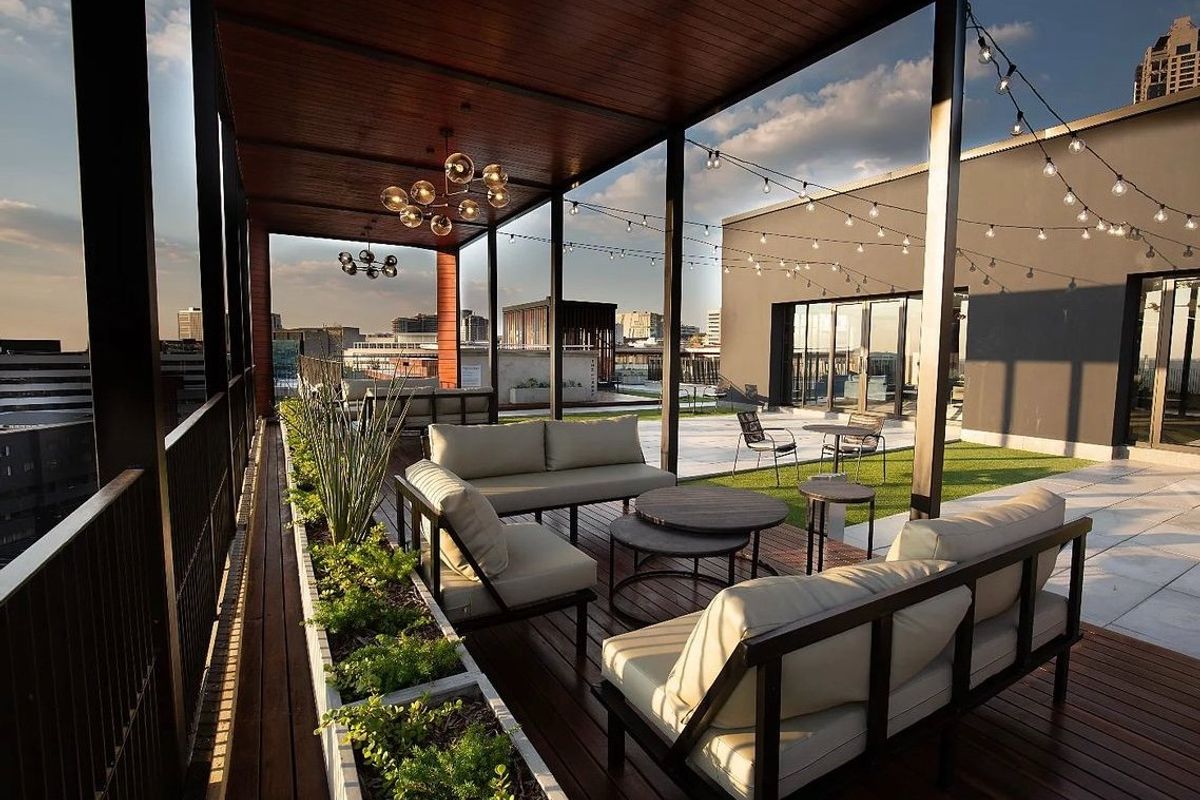 Unfurnished One Bed One Bath in Sandton - Photo 2
