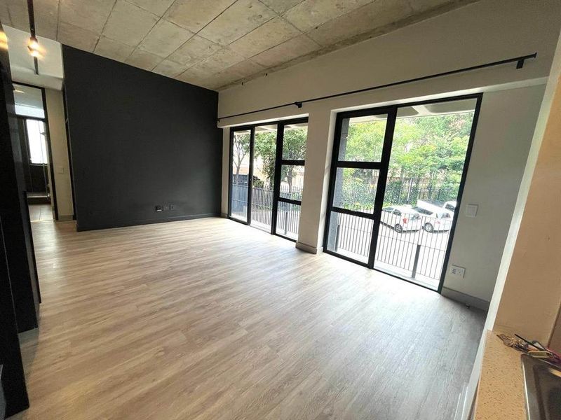 Unfurnished one bedroom one bath apartment in Sandton - Photo 3