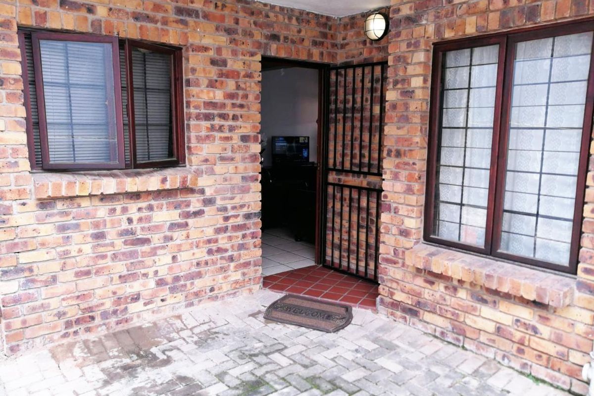 2 BEDROOM APARTMENT TO LET - Photo 3