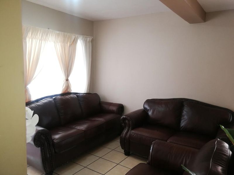 2 BEDROOM APARTMENT TO LET - Photo 5
