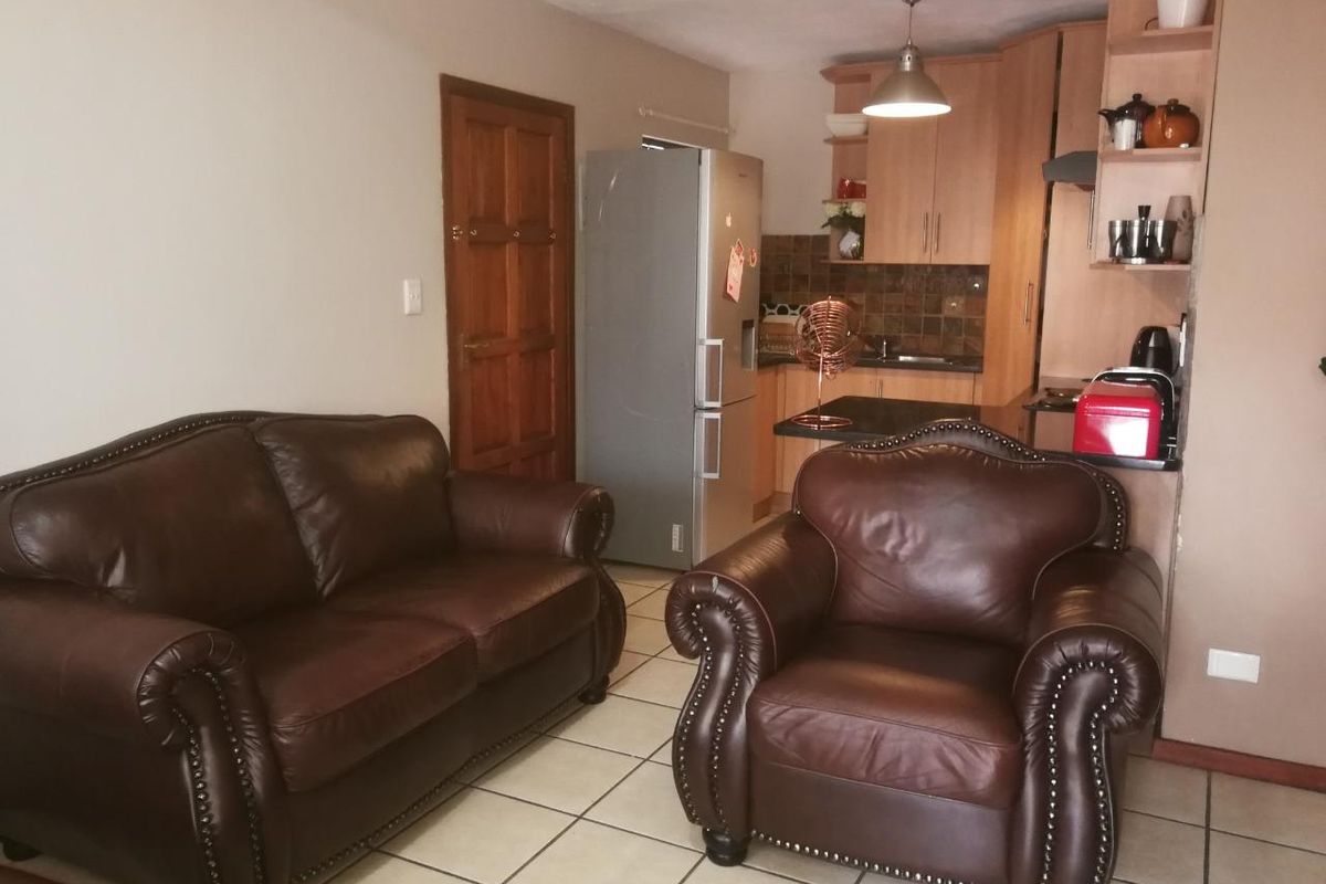 2 BEDROOM APARTMENT TO LET - Photo 4