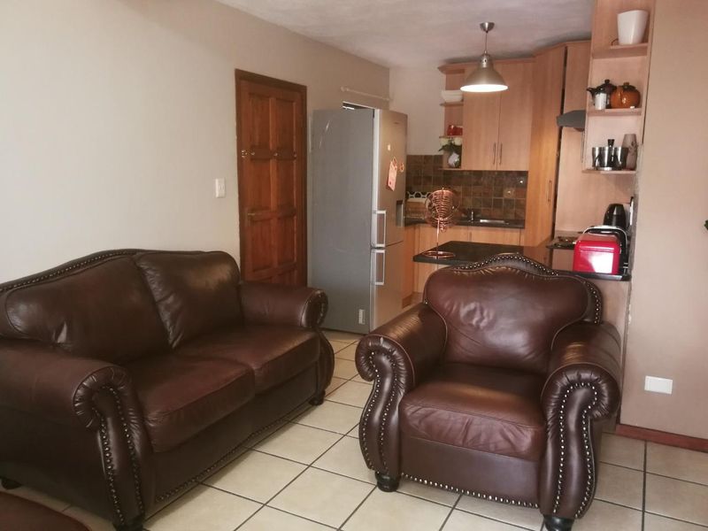 2 BEDROOM APARTMENT TO LET - Photo 4