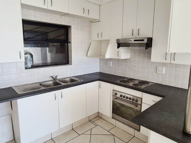 MALABAR 3 BED 2 BATH APARTMENT WITH PARKING FOR RENT - Photo 2