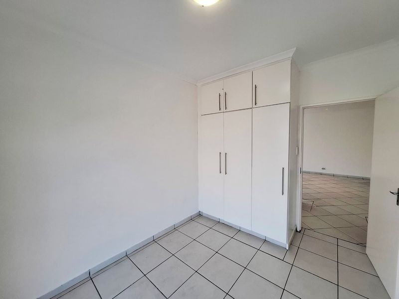 MALABAR 3 BED 2 BATH APARTMENT WITH PARKING FOR RENT - Photo 10