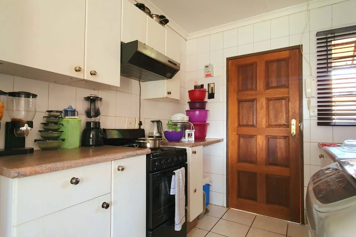 Lock - Up And Go - Photo 3