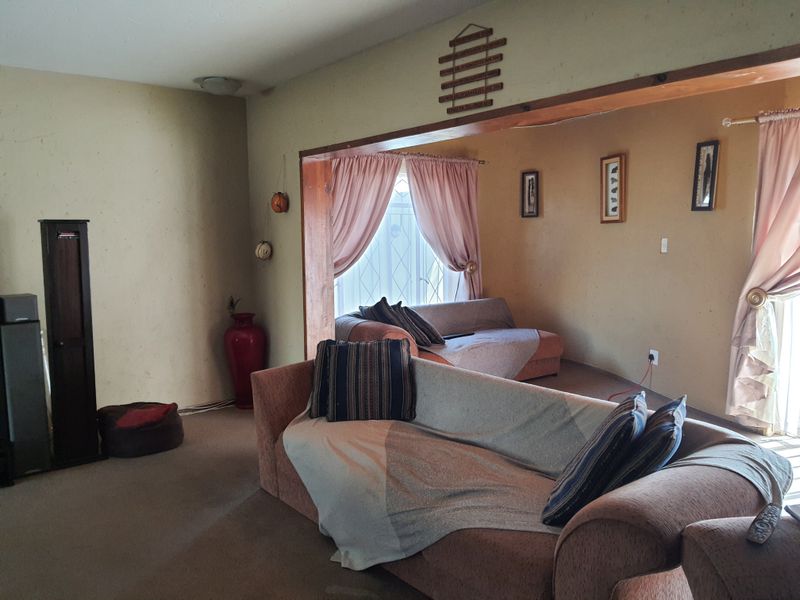 Incredible Home in Brenthurst - Photo 6