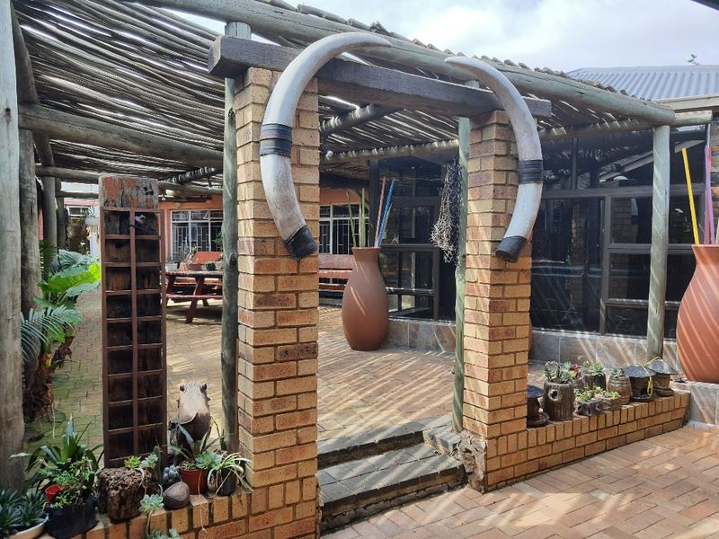 Luxury Living In Brenthurst - Photo 3