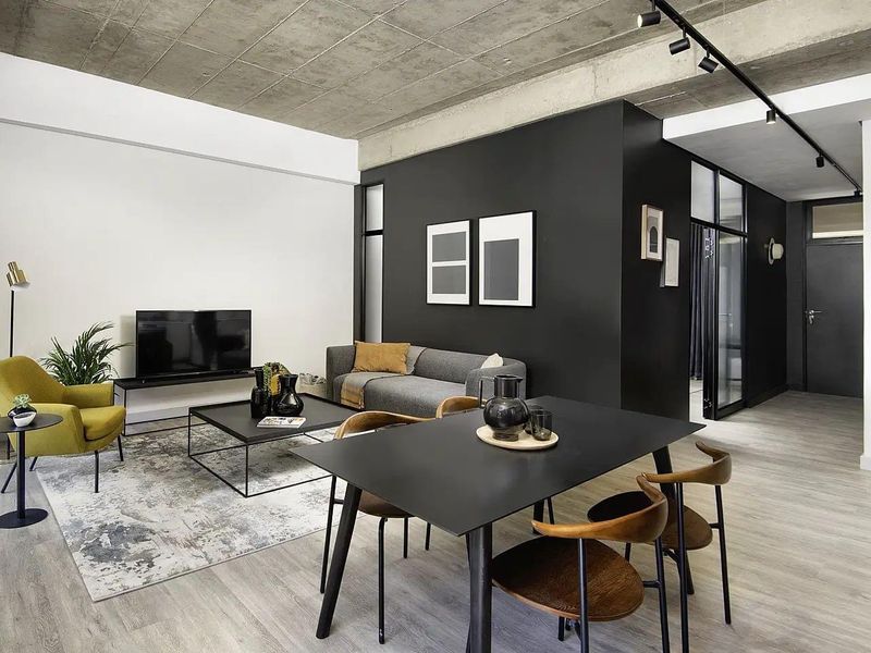 Partly Furnished One Bed One Bath in Sandton - Photo 4