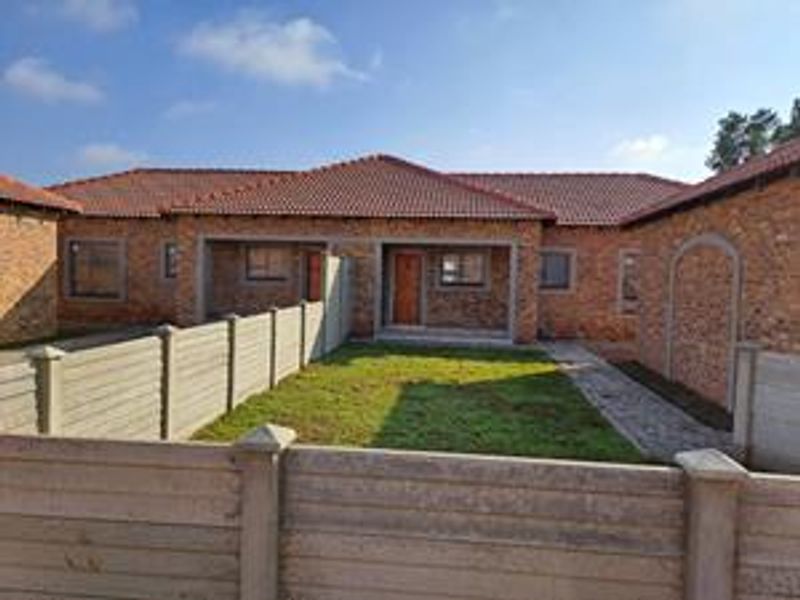 2 Bedroom Townhouse in Riversdale Meyerton to RENT - Photo 4