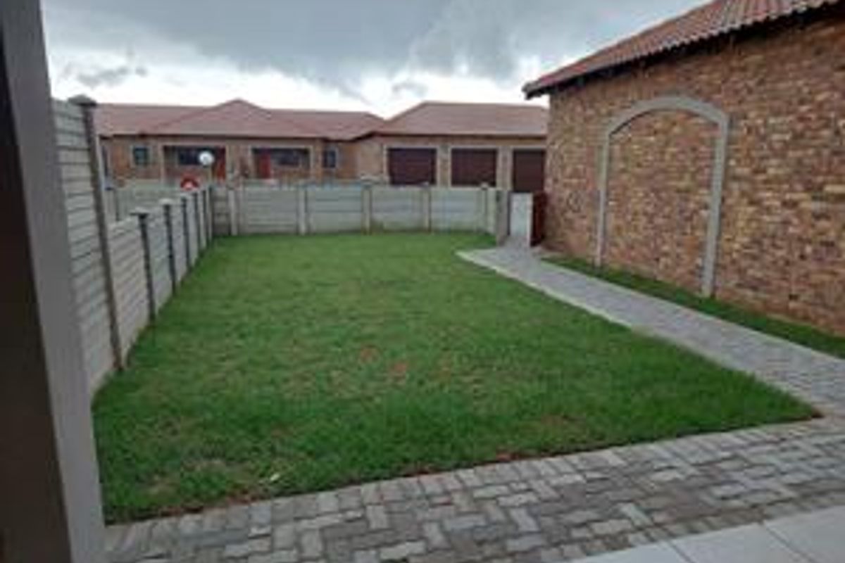2 Bedroom Townhouse in Riversdale Meyerton to RENT - Photo 3