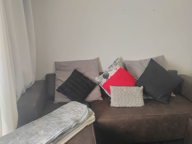 Reduced !  2 BED 2 BATH - great for investors - Photo 8