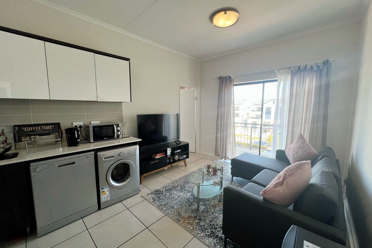 COZY & MODERN LIVING 1 BEDROOM APARTMENT - 1st JUNE 2026 - Photo 3