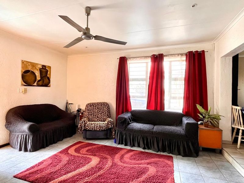 Ready for you to move in! - Photo 8