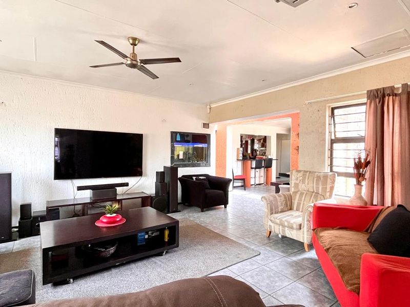 Ready for you to move in! - Photo 4