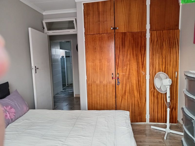 4 Bedroom House For Sale in Dalpark Proper - Photo 10