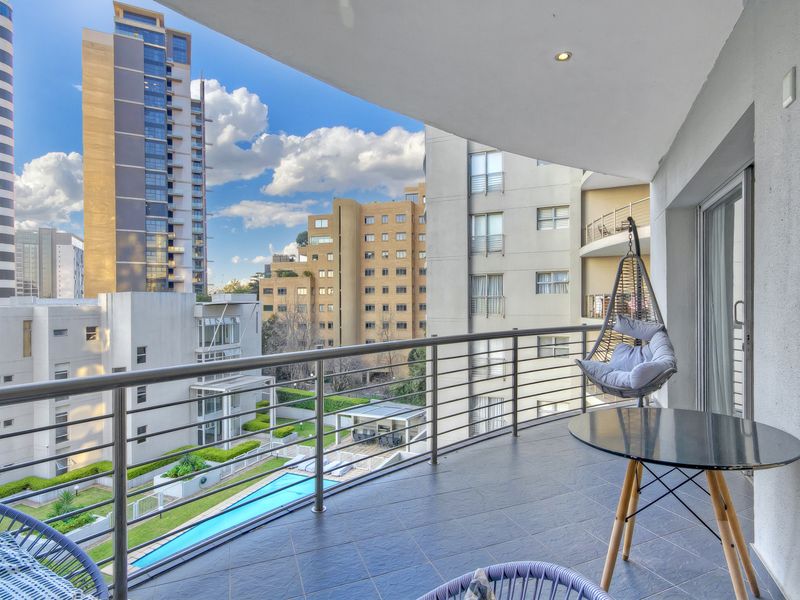 MORNINGSIDES RARE GEM  - WOW WOW -  2 BED - Photo 2