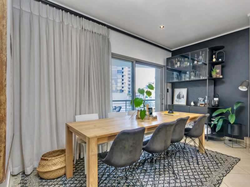 MORNINGSIDES RARE GEM  - WOW WOW -  2 BED - Photo 5