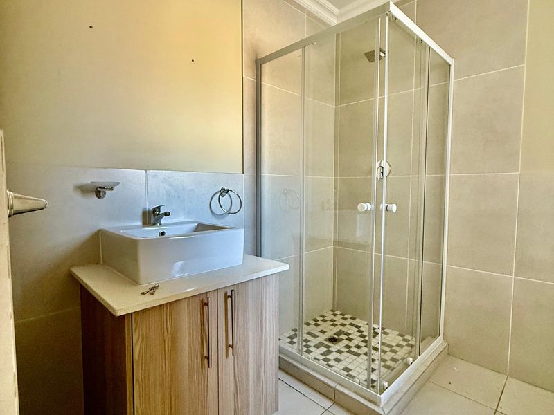 Duplex For Sale In Witbank - Photo 9