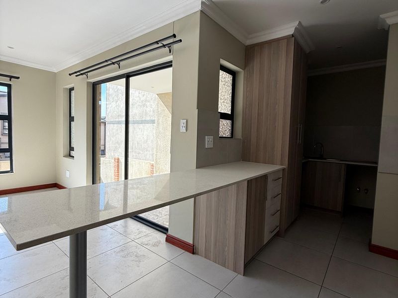 Duplex For Sale In Witbank - Photo 2