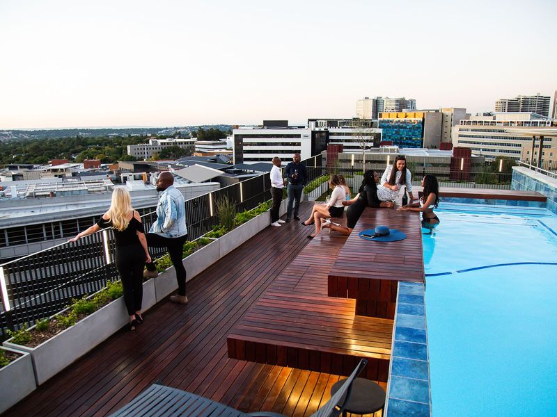 Unfurnished One Bed One Bath for RENT in Sandton - Photo 10