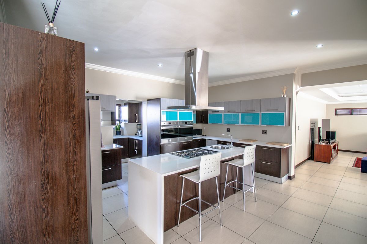 Midstream Estate - 4 bed with study in luxurious Estate - Photo 2