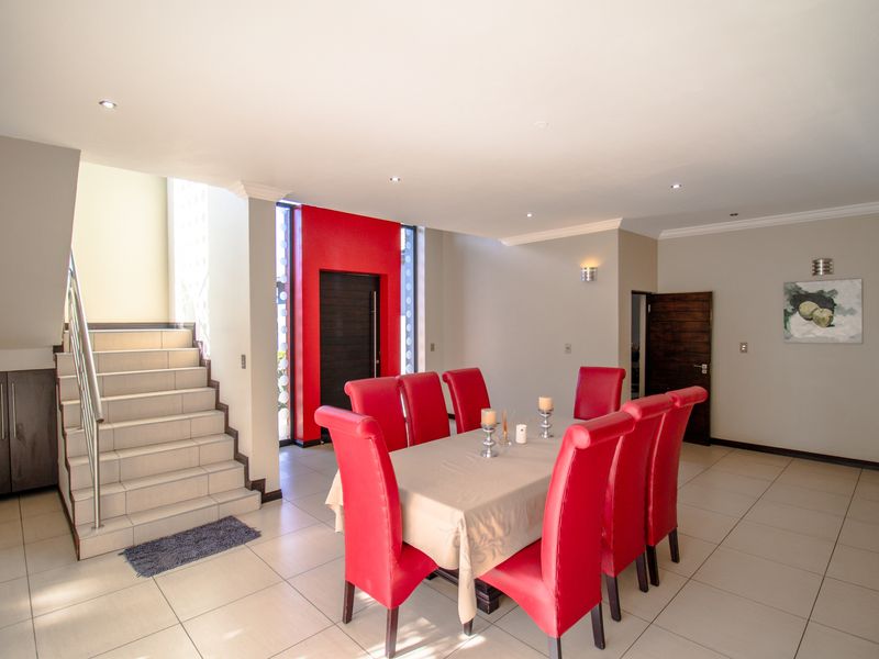 Midstream Estate - 4 bed with study in luxurious Estate - Photo 8