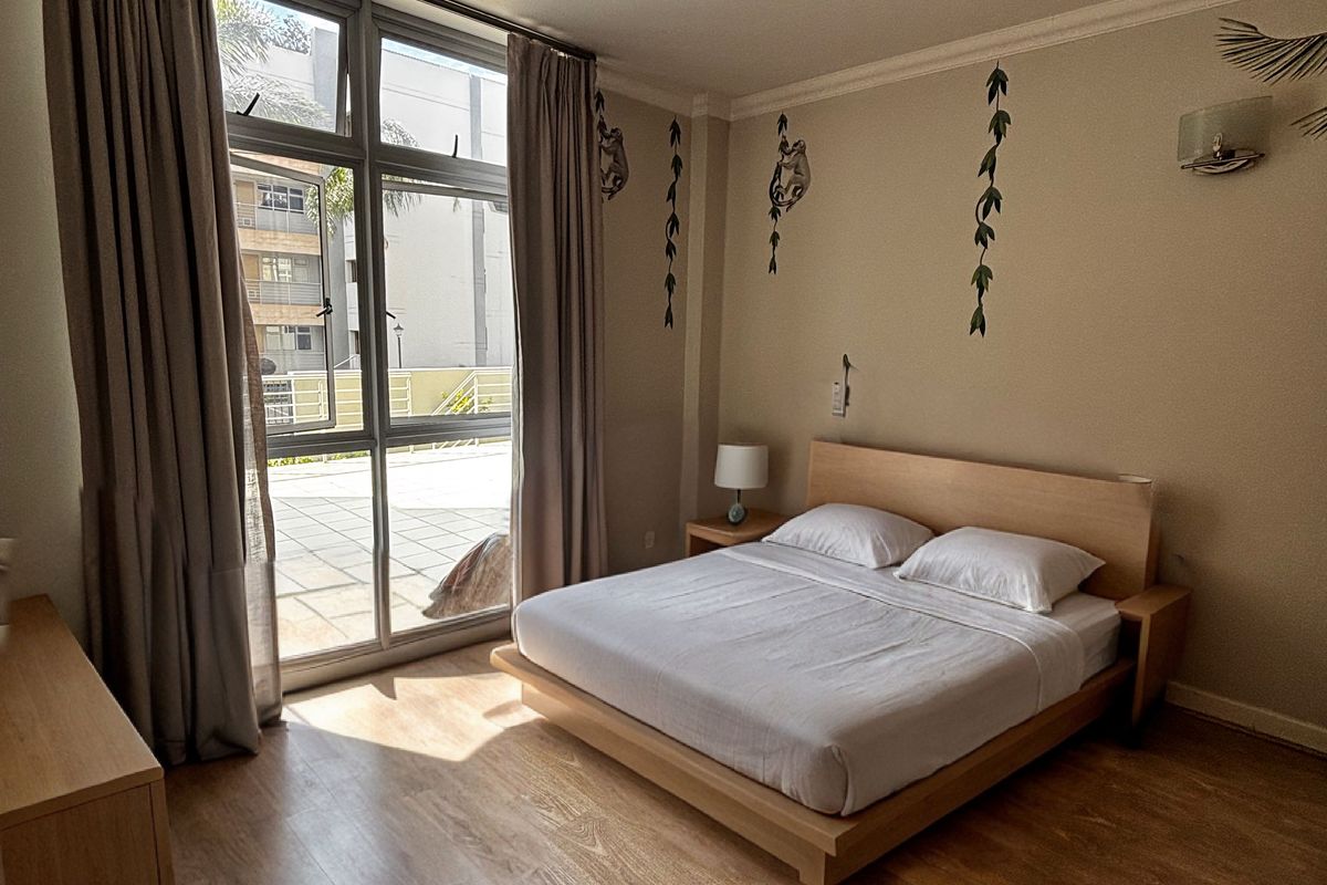 Ground incredible  floor garden unit 3 beds 3 baths - Photo 4