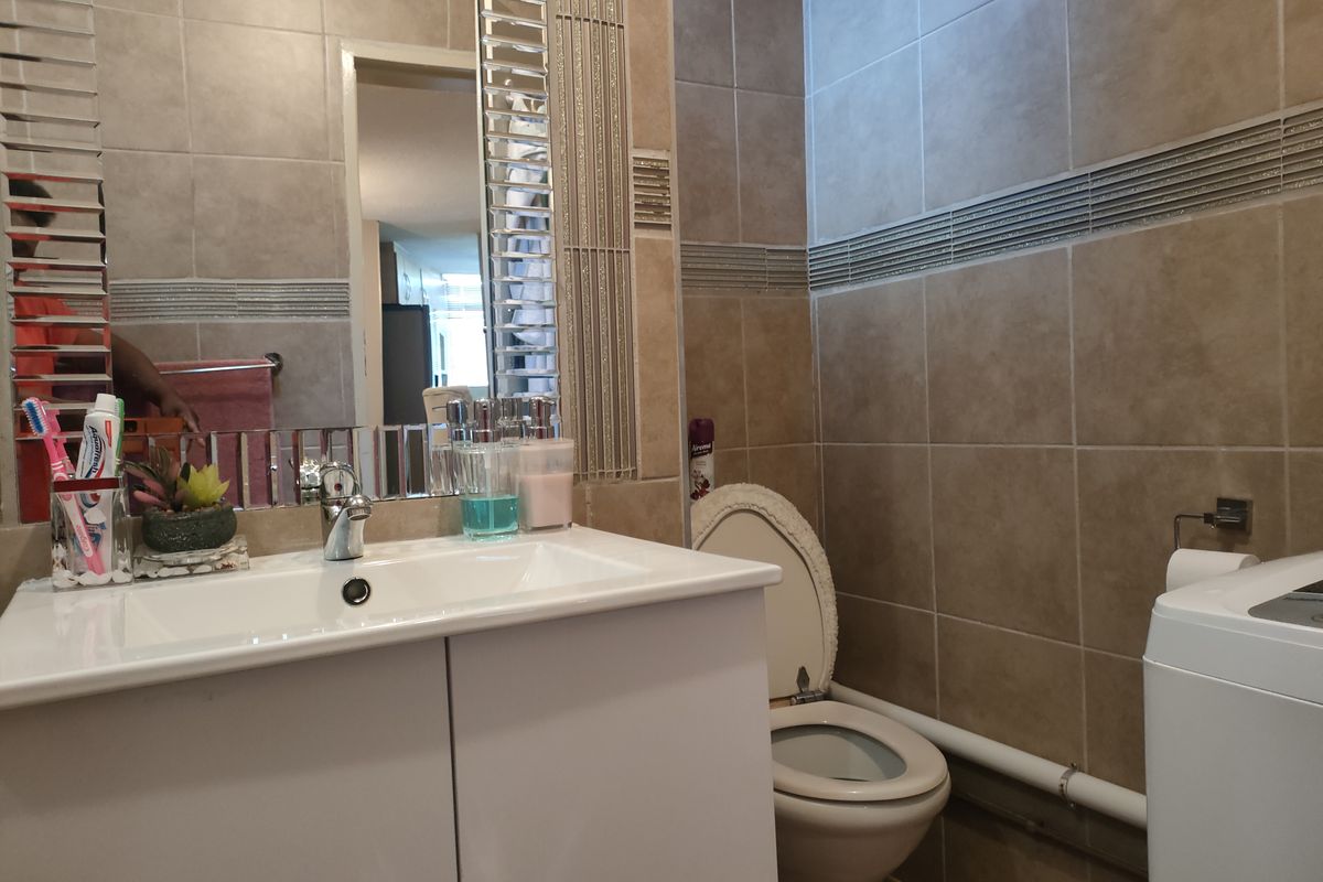 Townhouse Pending Sale In Pretoria - Photo 5