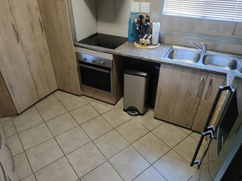 Townhouse Pending Sale In Pretoria - Photo 3
