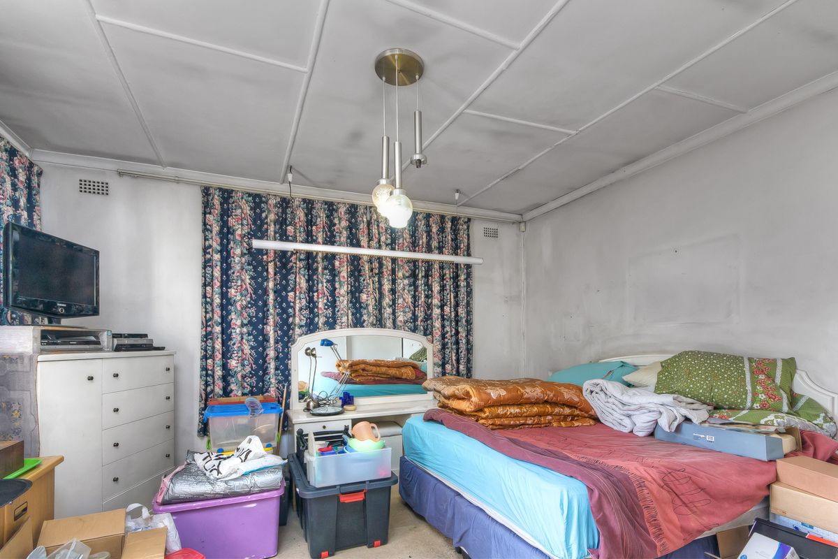 Massive Corner stand -Location ,Size and Potential! - Photo 4