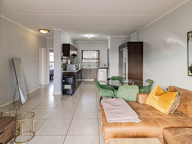Modern 2-Bed, 2-Bath Apartment for Sale in The William - Tenanted until May 2026 - Photo 3