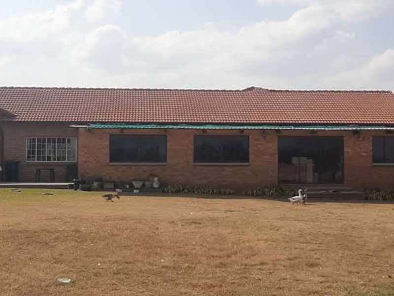 Huge walled  Smallholding! - Photo 2