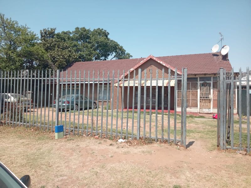 INVESTMENT - Photo 2