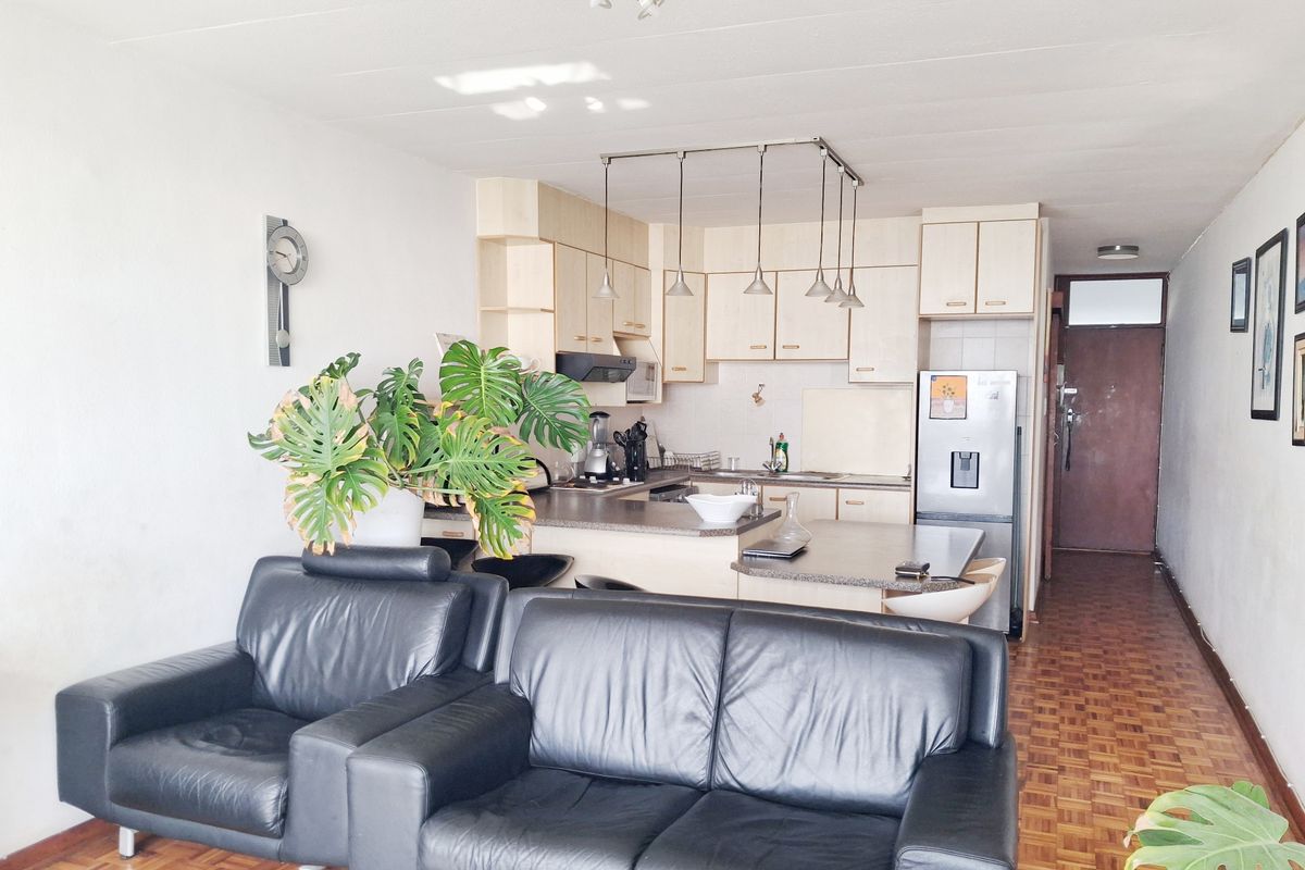 HUMEWOOD 2 BED 2 BATH FURNISHED APARTMENT WITH PARKING FOR RENT - Photo 2