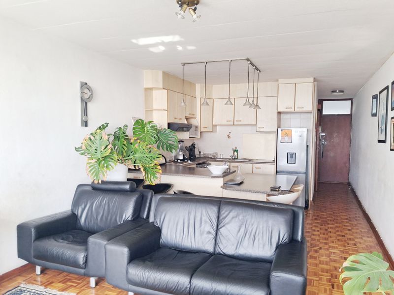 HUMEWOOD 2 BED 2 BATH FURNISHED APARTMENT WITH PARKING FOR RENT - Photo 2