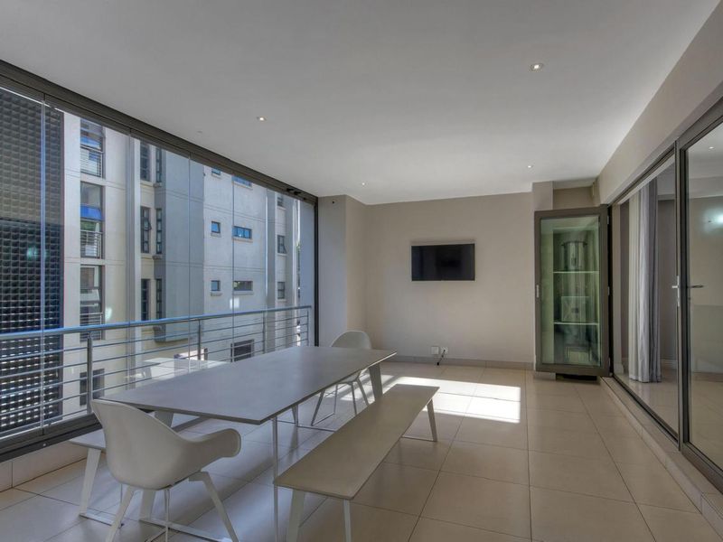 INCREDIBLE 2 BED MODERN MORNINGSIDE MASTERPIECE - Photo 7