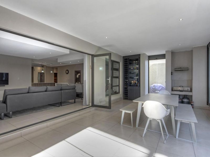 INCREDIBLE 2 BED MODERN MORNINGSIDE MASTERPIECE - Photo 6