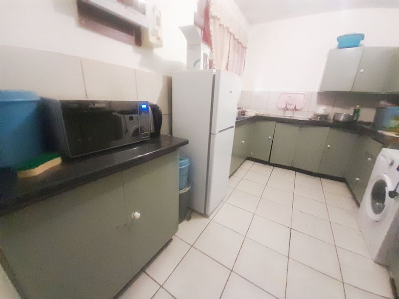 CENTRAL FURNISHED ROOM IN APARTMENT FOR RENT - Photo 3