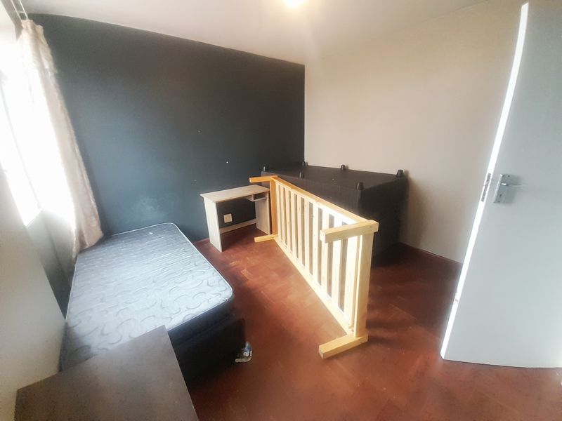 CENTRAL FURNISHED ROOM IN APARTMENT FOR RENT - Photo 2
