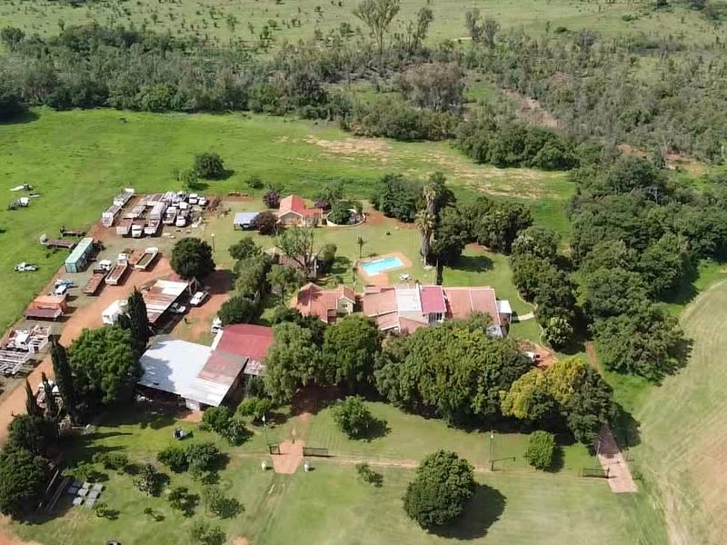 Versatile working farm at the foothills of the Magalies mountains - Photo 5