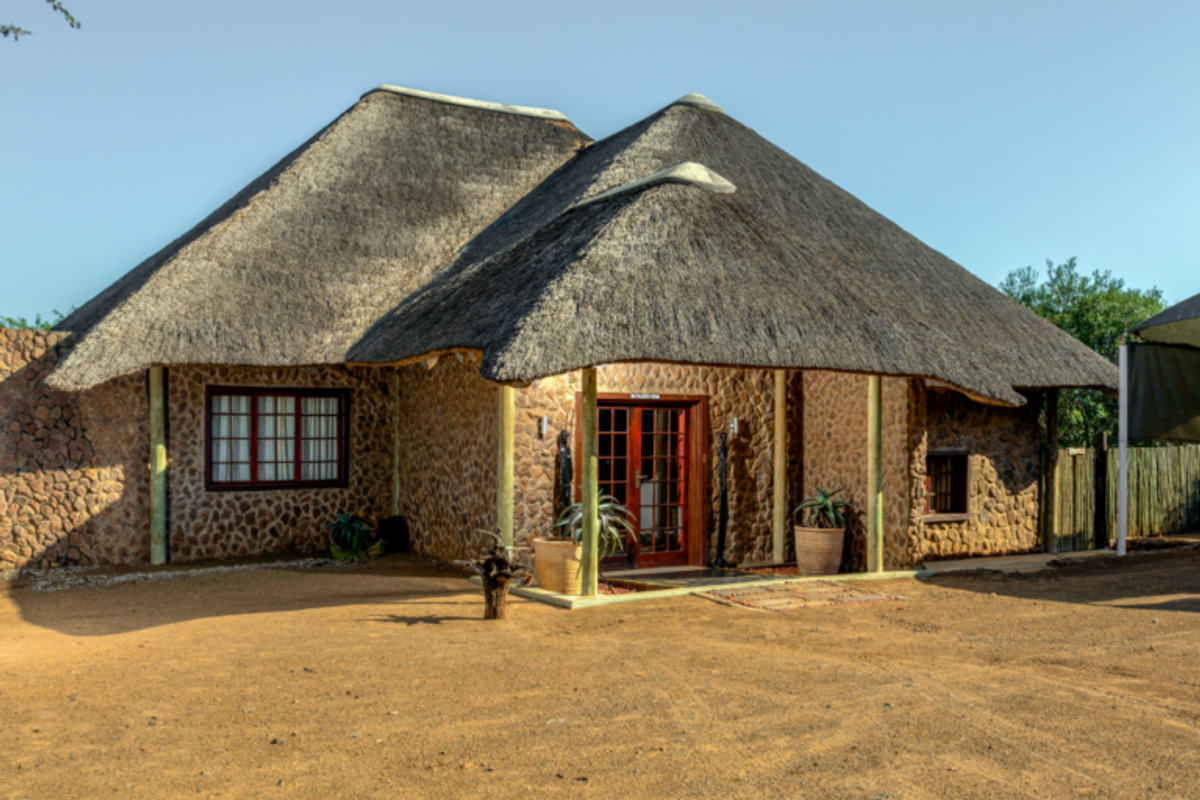 ESCAPE TO THE WILDERNESS AND LIVE LIKE ROYALTY IN THE ROYAL SWAZI PRIVATE GAME RESERVE IN eSWATINI - Photo 3