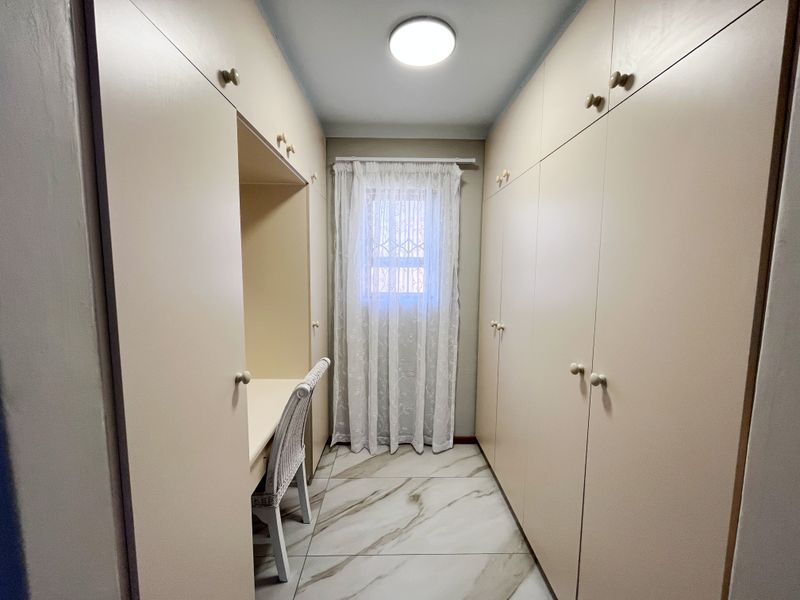 KINI BAY 1 BED 1 BATH FLATLET FOR RENT - Photo 4