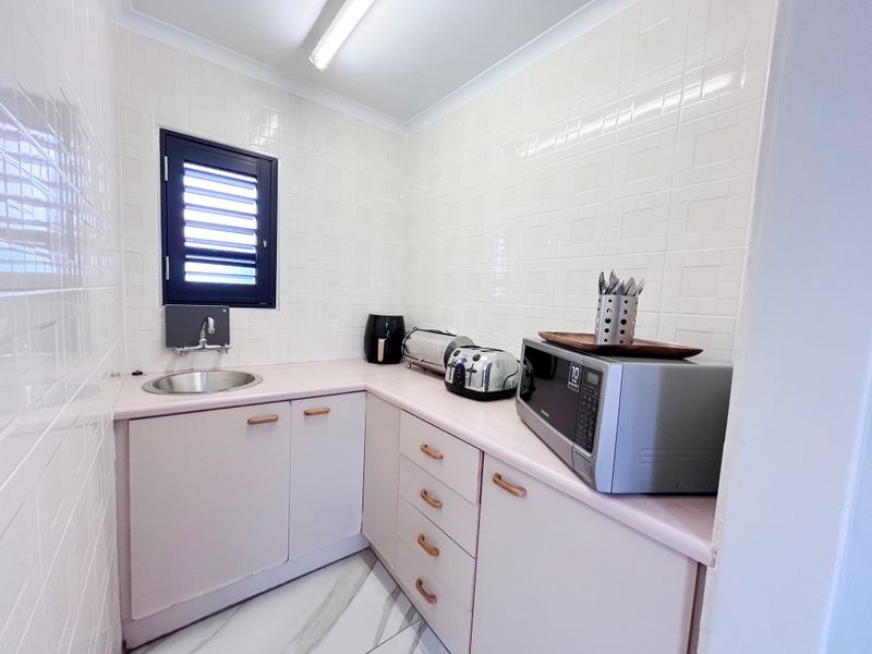 KINI BAY 1 BED 1 BATH FLATLET FOR RENT - Photo 3